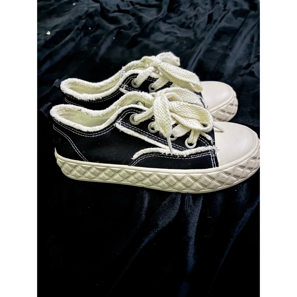Beier Black Frayed Canvas Low Top Platform Sneakers Quilted Sole Women 39 245